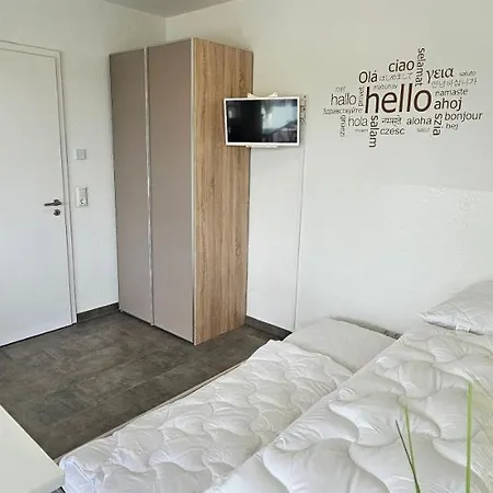 Park-apartment Scharmuetzelsee 10 *