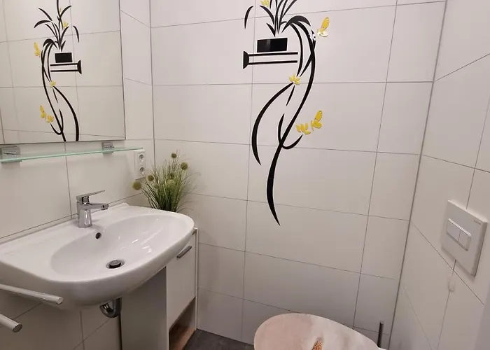 Park-apartment Scharmuetzelsee 10 *