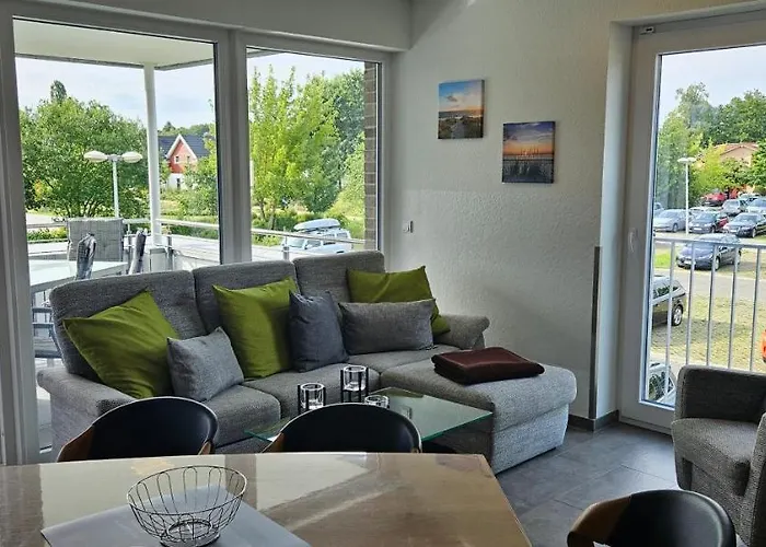 Park-apartment Scharmuetzelsee 10 *